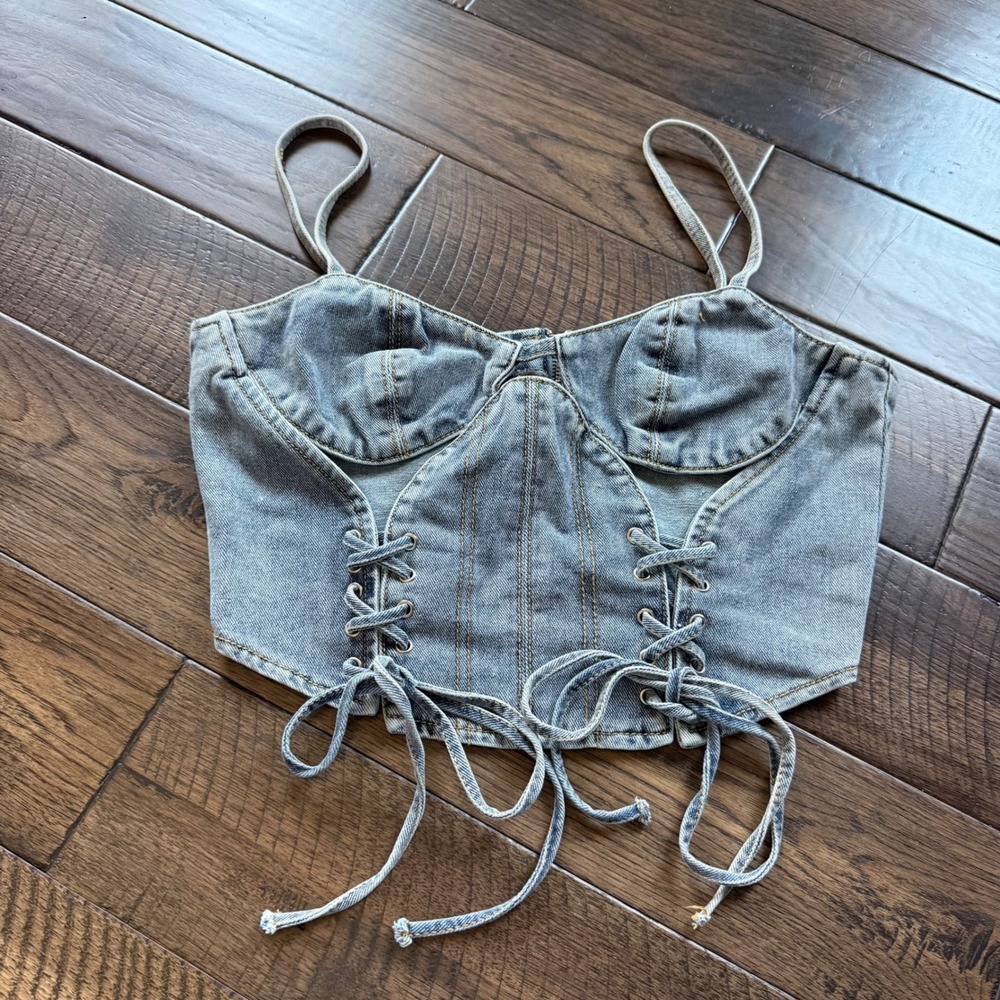 PrettyLittleThing NWT Petite Light‎ Blue Wash Denim Lace Up Corset Top US 8